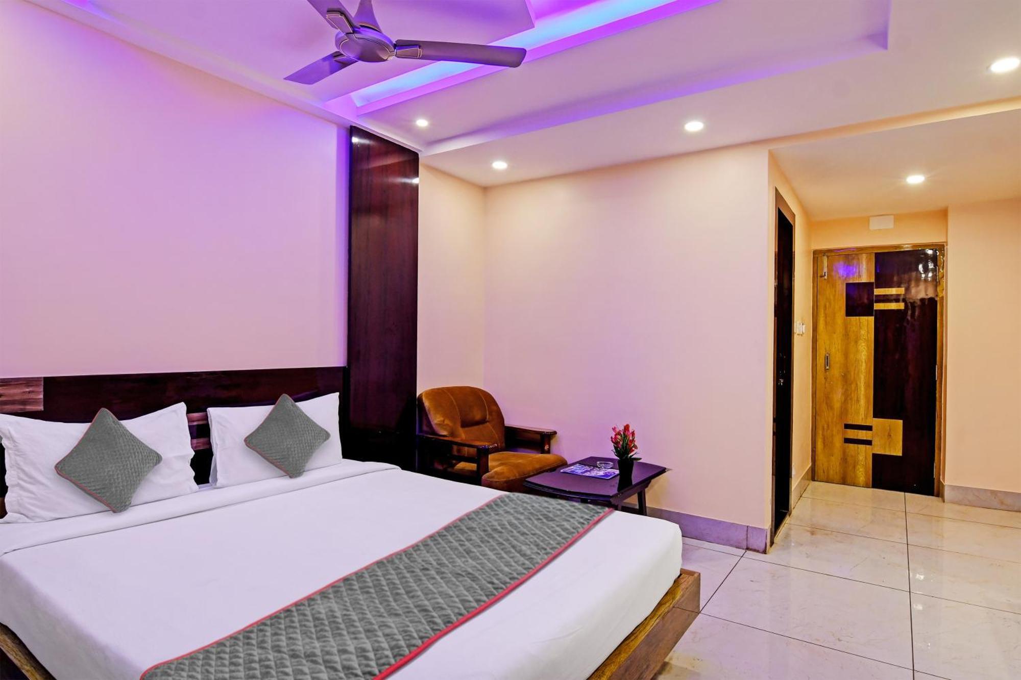 Townhouse The Grand Touch & The Royal Touch Hotel Digha  Ngoại thất bức ảnh