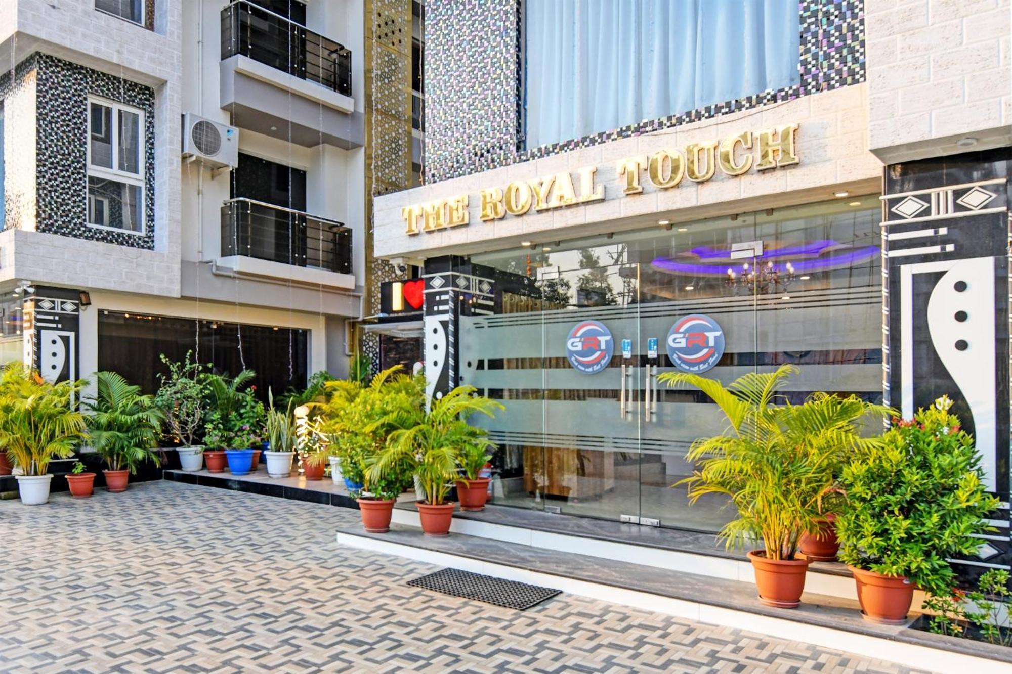 Townhouse The Grand Touch & The Royal Touch Hotel Digha  Ngoại thất bức ảnh