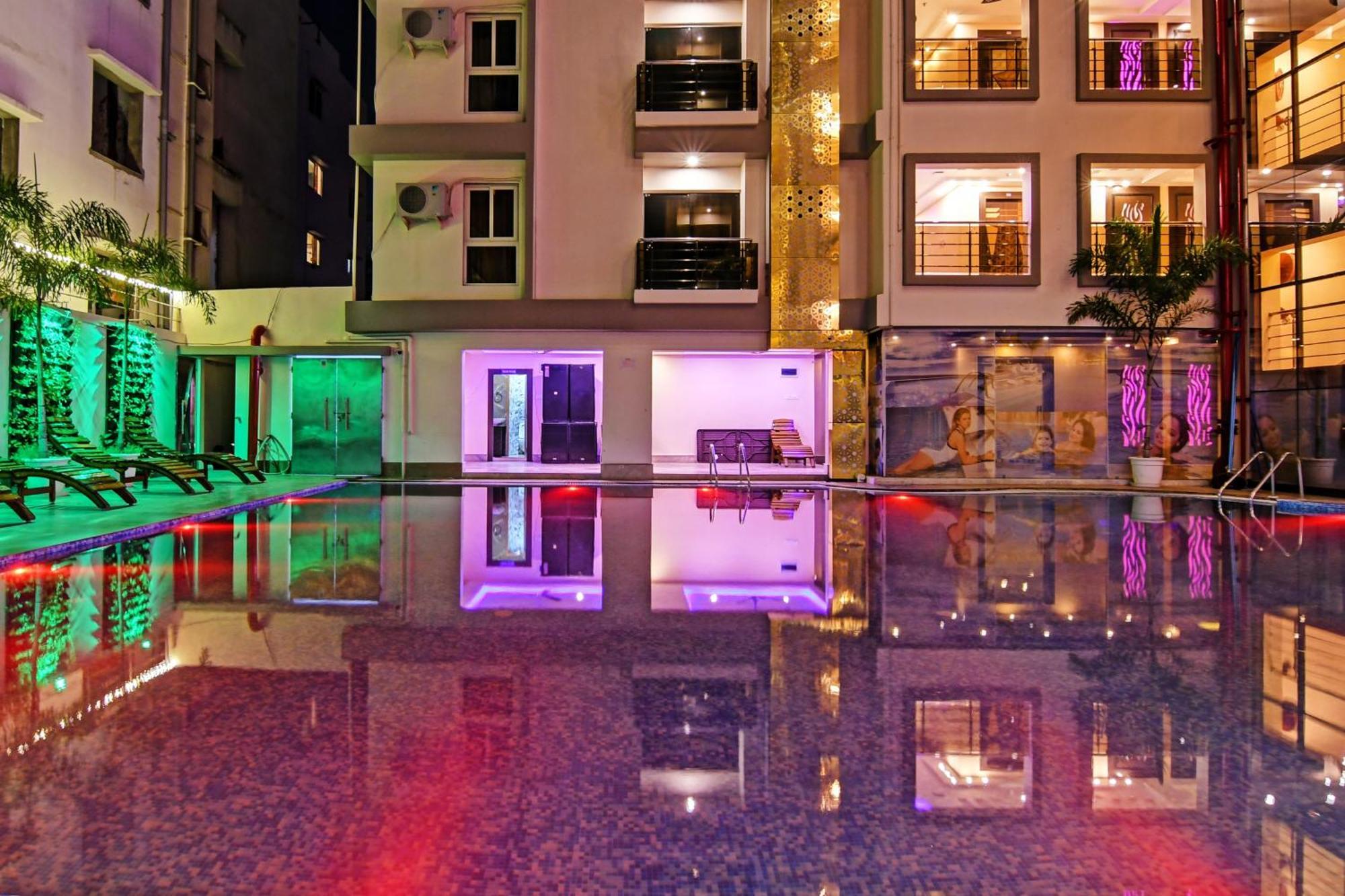 Townhouse The Grand Touch & The Royal Touch Hotel Digha  Ngoại thất bức ảnh
