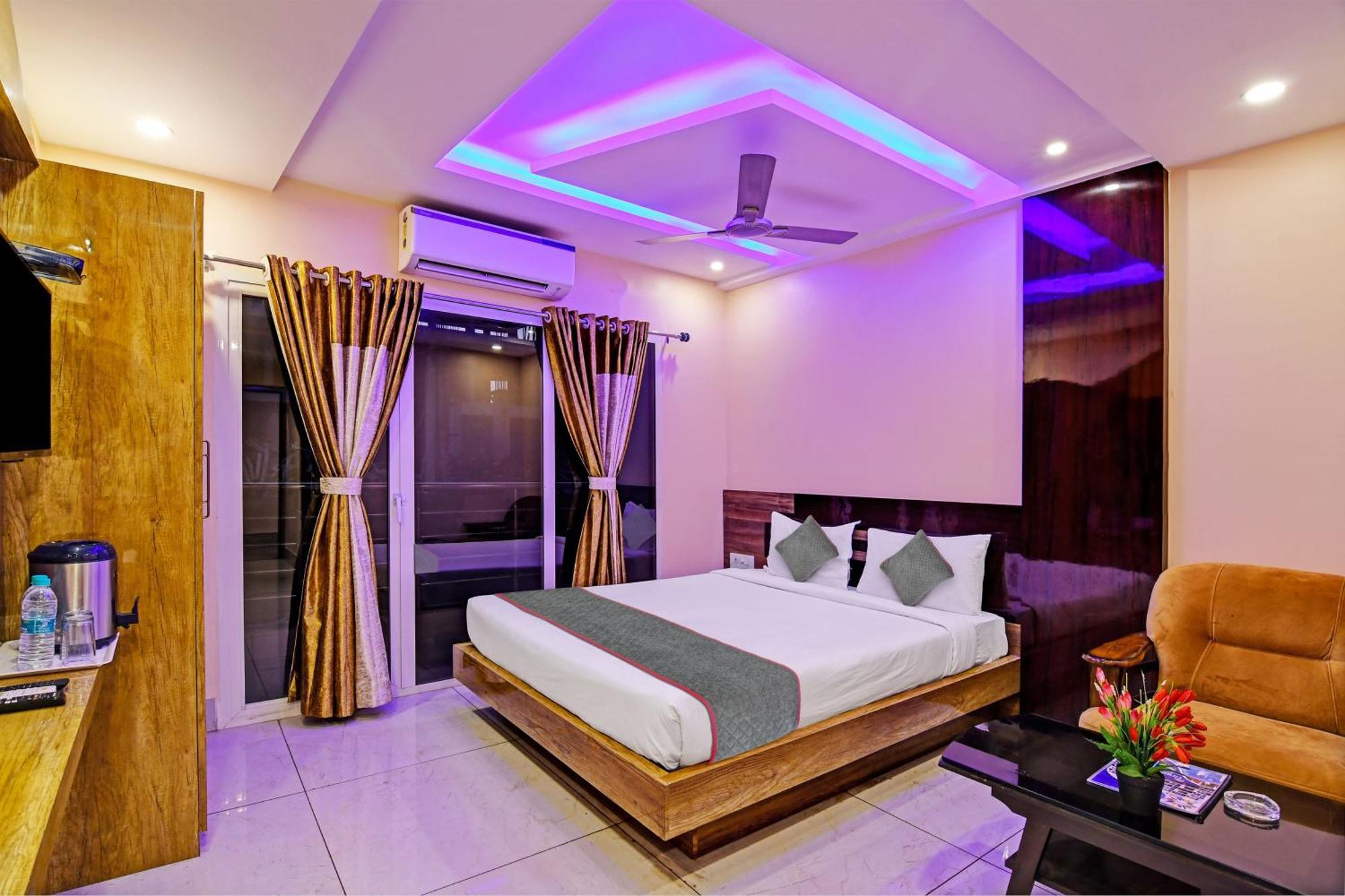 Townhouse The Grand Touch & The Royal Touch Hotel Digha  Ngoại thất bức ảnh