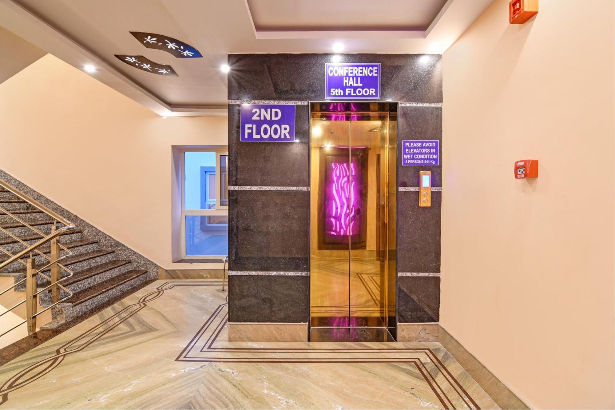 Townhouse The Grand Touch & The Royal Touch Hotel Digha  Ngoại thất bức ảnh