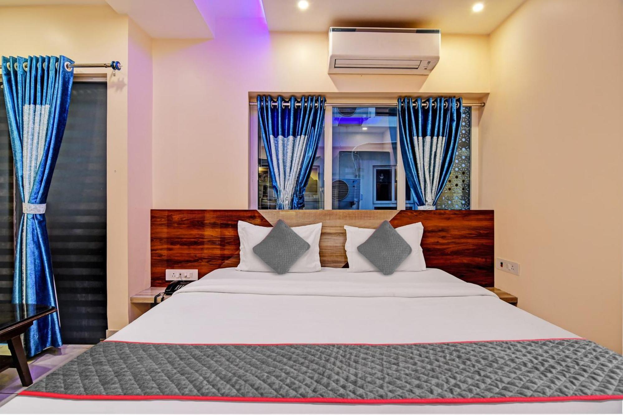 Townhouse The Grand Touch & The Royal Touch Hotel Digha  Ngoại thất bức ảnh