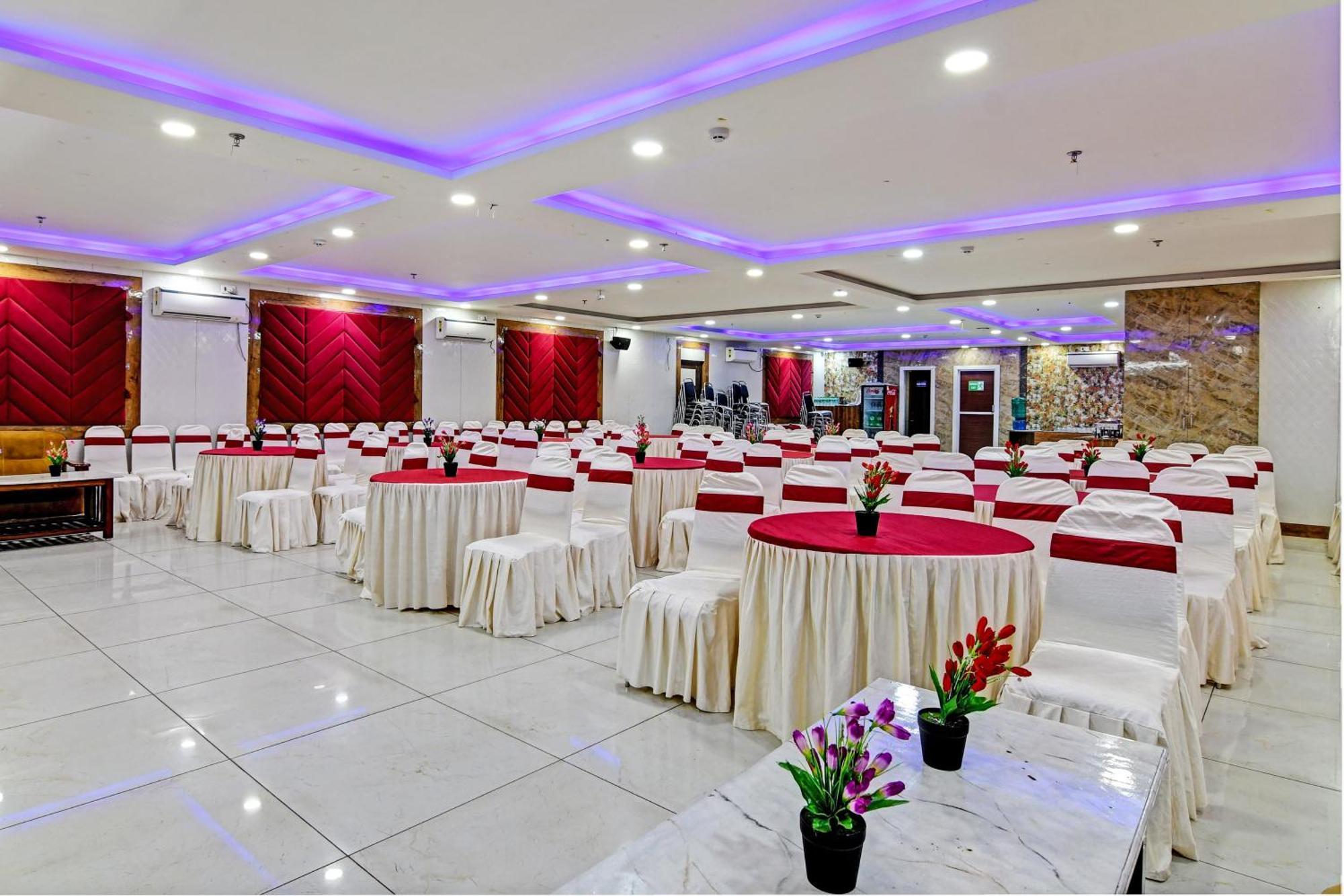 Townhouse The Grand Touch & The Royal Touch Hotel Digha  Ngoại thất bức ảnh