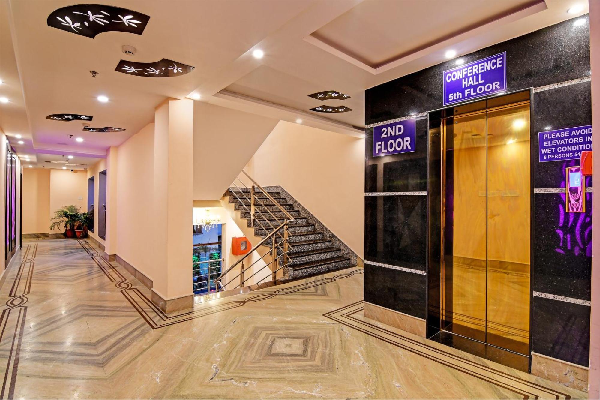 Townhouse The Grand Touch & The Royal Touch Hotel Digha  Ngoại thất bức ảnh